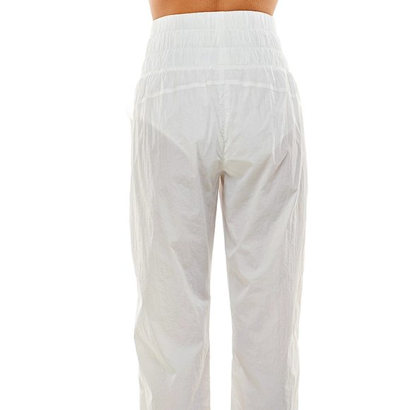 TCEC | Smocked Waist Jogger with Pockets | White | S | CP9480 | Sample Sale - Picture 4 of 5